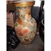 Image 7 : Outdoor Pots and Inside Vase