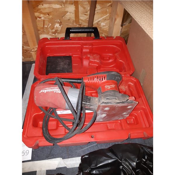 Milwaukee 1/4 Sheet Sander