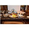 Image 1 : COLLECTION OF MARINE THEMED DECOR: SHELLS, TURTLE FIGURES & ILLUMINATED TURTLE SCULPTURE (37 PCS)