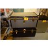 Image 1 : STEAMER TRUNKS (16 1/2" X 30" X 10" & 19" X 33 3/4" X 12 1/2") (2 PCS)