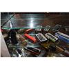 Image 2 : COLLECTION OF POCKET KNIVES & COMB (22 PCS)