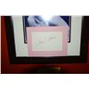 Image 2 : FRAMED MARILYN MONROE PHOTOGRAPH W/AUTOGRAPH (13" X 16")
