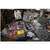 Image 1 : MARILYN MONROE COLLECTIBLES: HAND BAG, COIN PURSE, FRAMED PHOTO, PLAYING CARDS, MUGS, ASHTRAY, CD, C