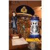 Image 1 : TITANIC STEIN W/2 TONE BLUE & WHITE GLAZE GOLD WRAP AROUND DESIGN, PORCELAIN FIGURINE, CAPT.'S HAT (