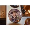 Image 3 : COMMEMORATING JOHN WAYNE PLATES, STATUES & PAMPHLETS (6 PCS)