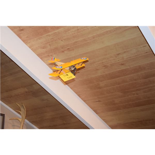 AIRPLANE MODELS (2 PCS)