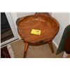 Image 1 : NATURAL WOOD FORM STOOL
