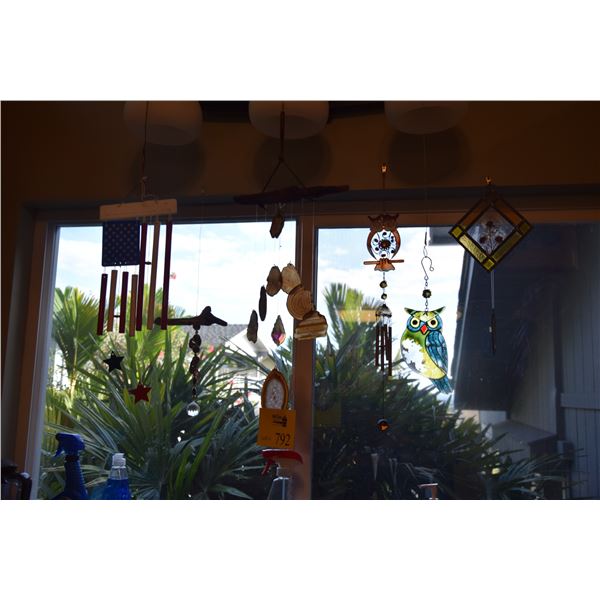 COLLECTION OF WIND CHIMES: FLAG, OWL, FLOWER, ETC. (6 PCS)