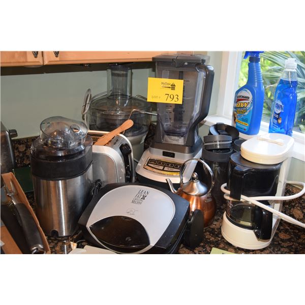 MIXED LOT: NINJA PROFESSIONAL BLENDER, GEORGE FOREMAN LEAN MACHINE, BLACK & DECKER, TOASTER, CUISINA