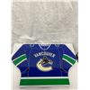 Image 2 : 23" W Vancouver Canucks Jersey TV Tray with Stand