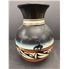 Image 3 : 2 10" T Southwestern American Indian Pottery Vases