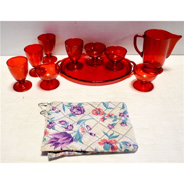 VINTAGE RED PASTIC DISH SET