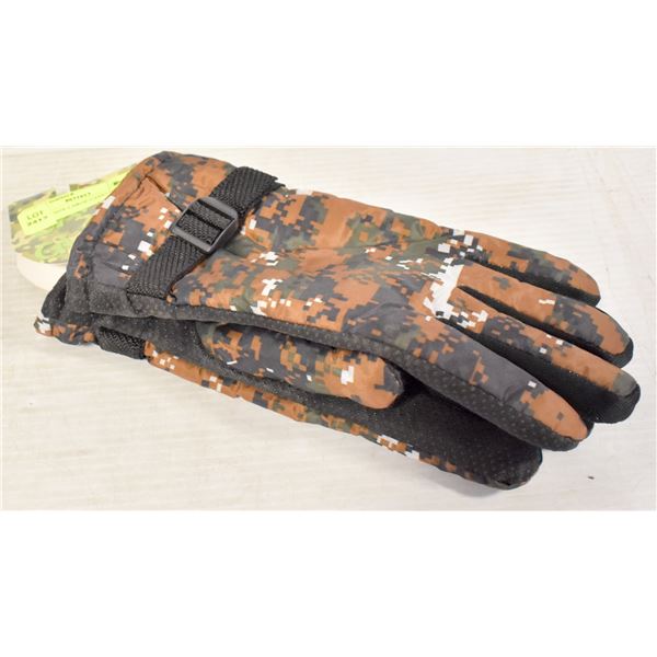 PAIR OF SIZE LARGE CAMO GLOVES