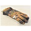 Image 1 : PAIR OF SIZE LARGE CAMO GLOVES