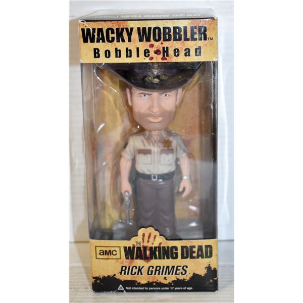 WACKY WOBBLER BOBBLEHEAD