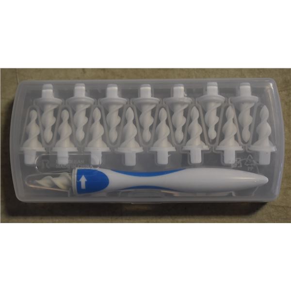 Q-GRIPS EAR WAX REMOVALE KIT