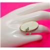 Image 1 : 16)  OVAL NATURAL WHITE JASPER STATEMENT RING