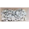 Image 1 : 22)  LOT OF 25.3 GRAMS OF WHITE VEINED HOWLITE