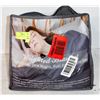Image 1 : NEW 15LB GREY WEIGHTED BLANKET