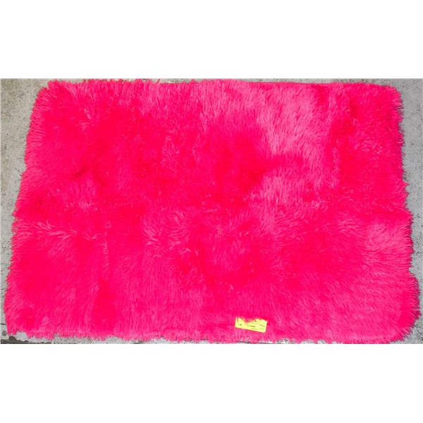 NEW HOT PINK SUPER PLUSH RUG WITH NON SLIP BASE