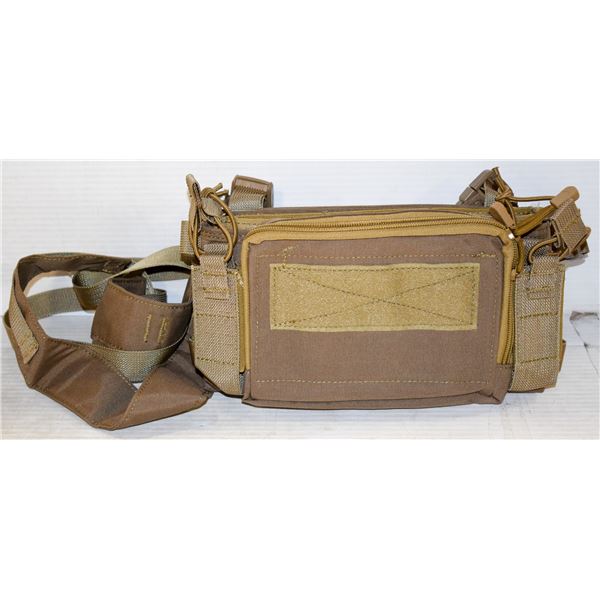HUNTER'S FANNY PACK WITH CLIP STORAGE POUCHES