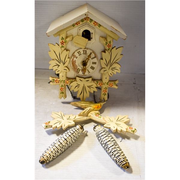 WHITE HUBERT HERR TRIBERG GERMANY CUCKOO CLOCK DOO WHITE HUBERT HERR TRIBERG GERMANY CUCKOO CLOCK DOO