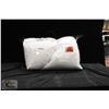 Image 1 : NEW FAIRMONT COLLECTION LUXURY QUEEN SIZE PILLOWS