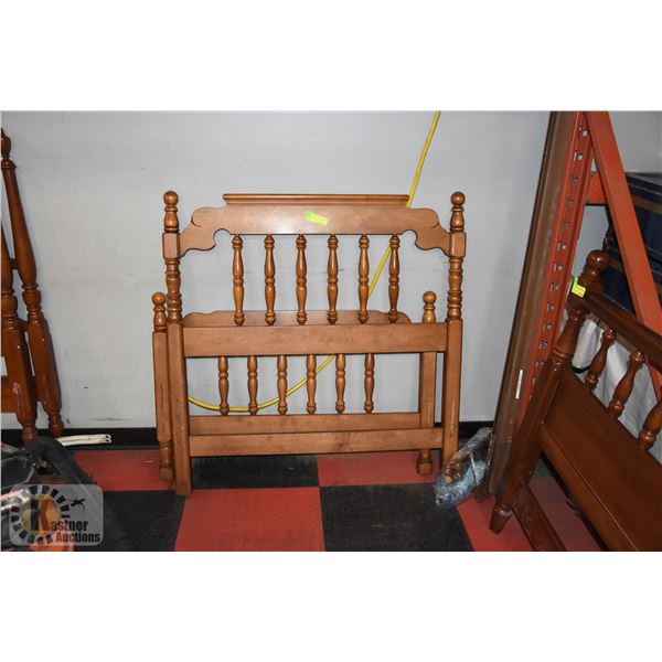 MAPLE SINGLE SIZE HEADBOARD FOOTBOARD AND RAILS
