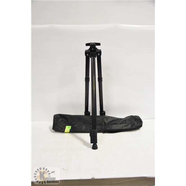BLACK EXTENDABLE CAMERA TRIPOD WITH SPRING MOUNT