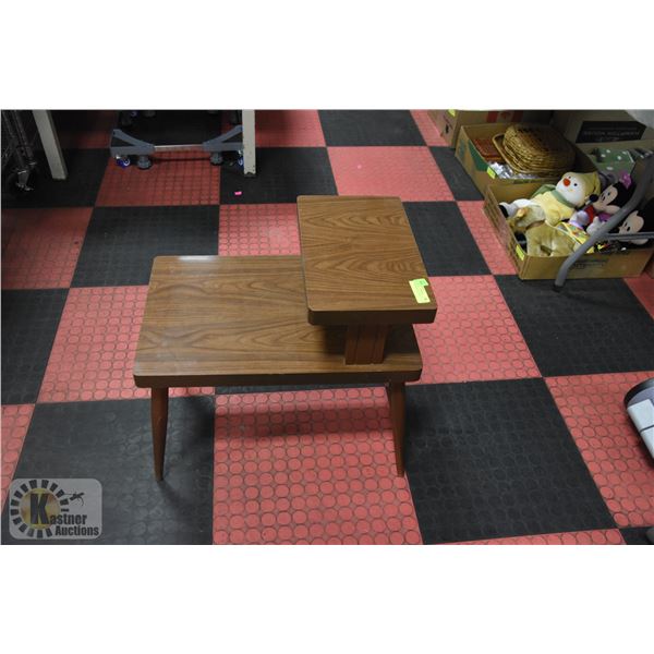 2 TIER RETRO END TABLE APPROX H-22" W-16" L-24"
