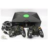 Image 1 : X-BOX WITH 2 NEW CONTROLLERS
