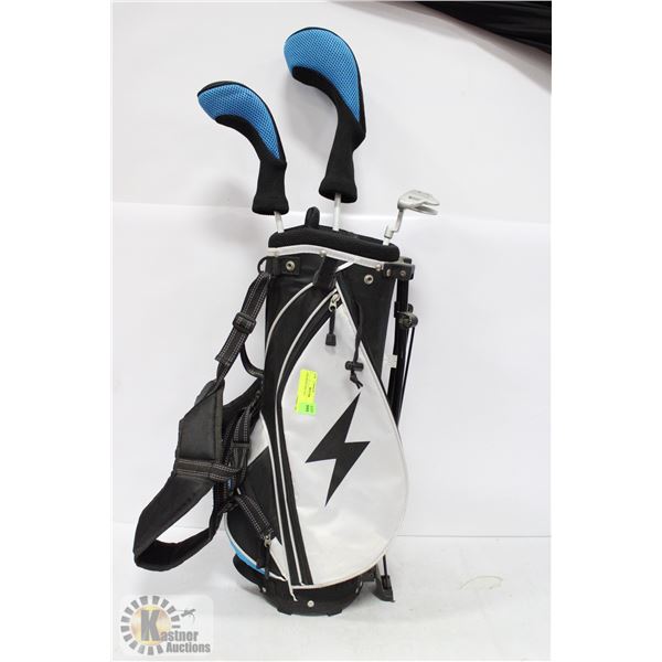 CHILDRENS GOLF SET
