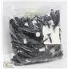 Image 1 : BAG OF AUTOBODY CLIPS & FASTENERS + RAZOR