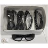 Image 1 : 6 BLACK FRAMED SLEEK STYLE FASHION SUNGLASSES.