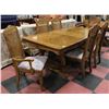 Image 2 : SOLID WOOD DINING ROOM TABLE WITH LEAF & 7 CHAIRS