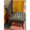 Image 2 : RETRO STYLE CHAIR