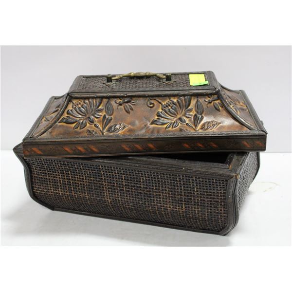 WOOD CARVED STYLE STORAGE BOX