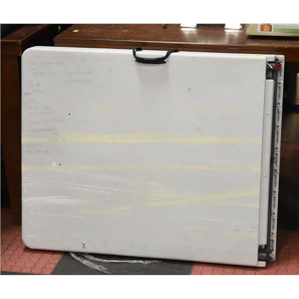 FOLDING RESIN-TOP TABLE