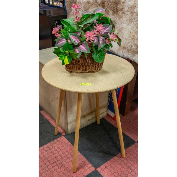 TABLE 26" WIDE + ARTIFICIAL PLANT - TOGETHER