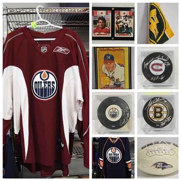 FEATURED SPORTS MEMORABILIA