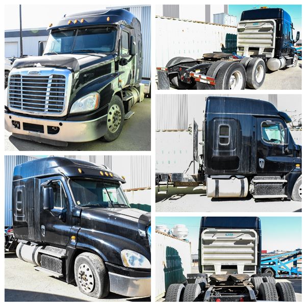 FEATURED FREIGHTLINER TRACTOR