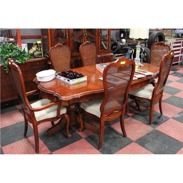 SOLID WOOD TABLE WITH 6 CHAIRS AND LEAFS