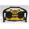 Image 1 : DEWALT DC011 WORK SITE RADIO, 7.2 VOLT TO 18 VOLT