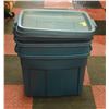 Image 1 : LOT OF 3 RUBBERMAID TOTES