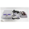 Image 1 : SUPER NINTENDO SYSTEM WITH 2 CONTROLLERS