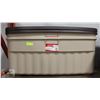 Image 1 : 2 RUBBERMAID ROUGHNECK JUMBO 2-TONE BROWN