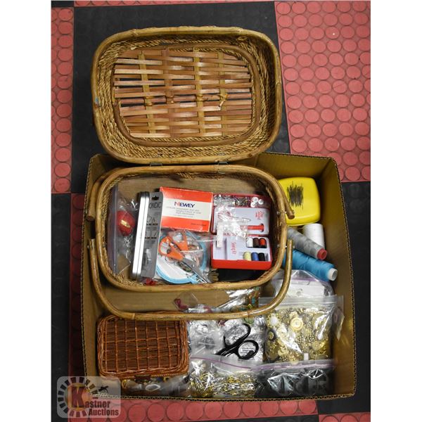 BOX WITH SEWING ACCESSORIES INCL. SCISSORS,