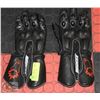 Image 1 : PAIR OF BLACK LEATHER MOTORCYCLE GLOVES