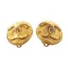 Image 1 : Chanel Gold CC Round Shape Earrings