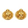 Image 2 : Chanel Gold CC Round Disc Earrings